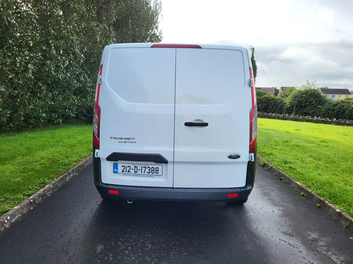 Ford Transit  Custom  1 owner low kms - Image 3