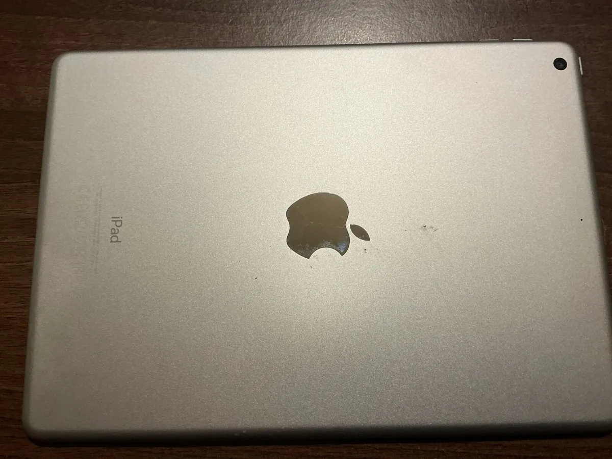 iPad - Image 2