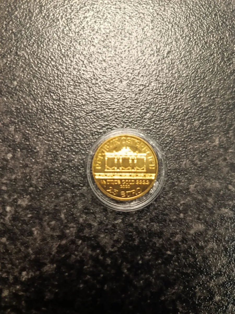 Gold coin - Image 1