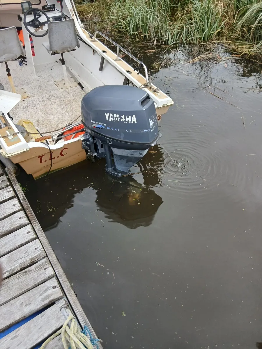 Fishing boat - Image 2