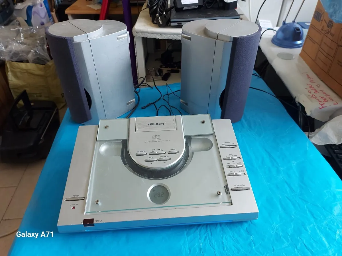 BUSH DESKTOP Stereo HiFi System, Model LSD32-T - Image 1