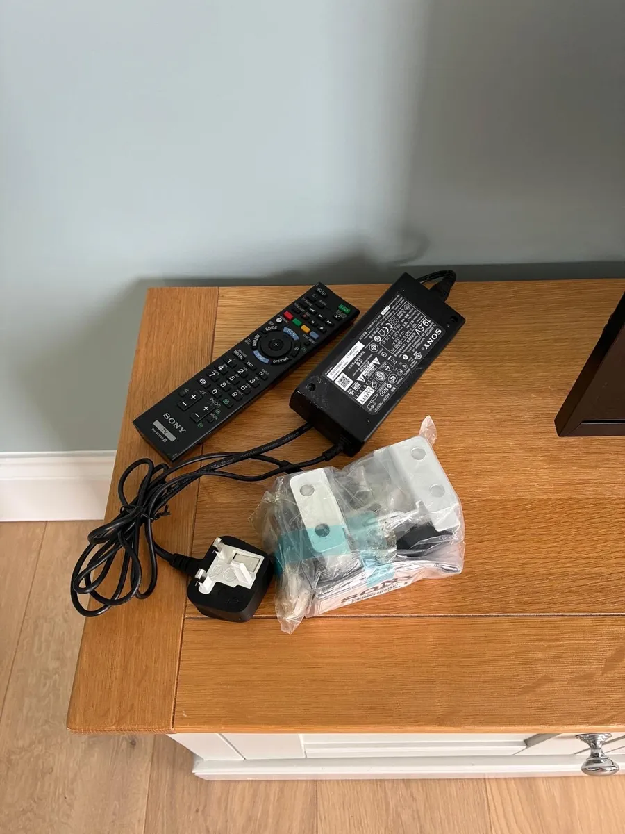 Sony TV - Image 2