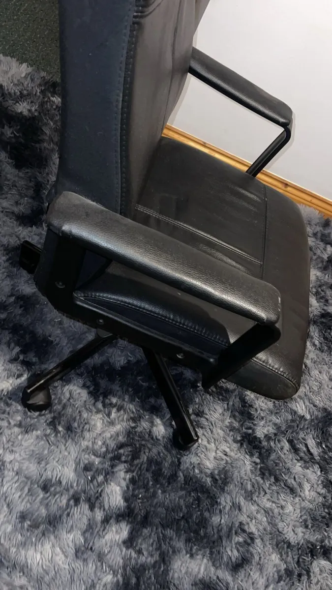 Office chair - Image 3