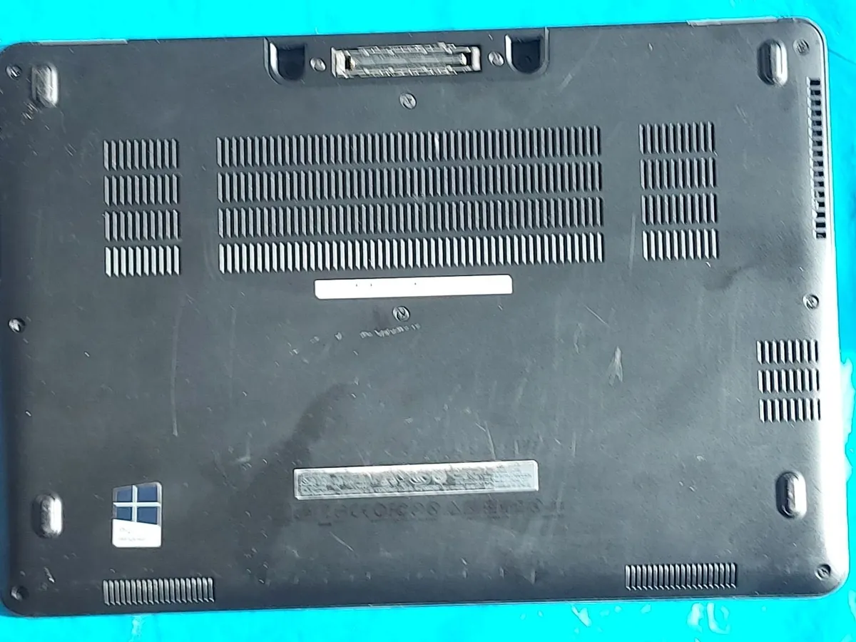 Dell Latitude E7270, 16GB Ram, 500GB SSD, Wins 10 - Image 4