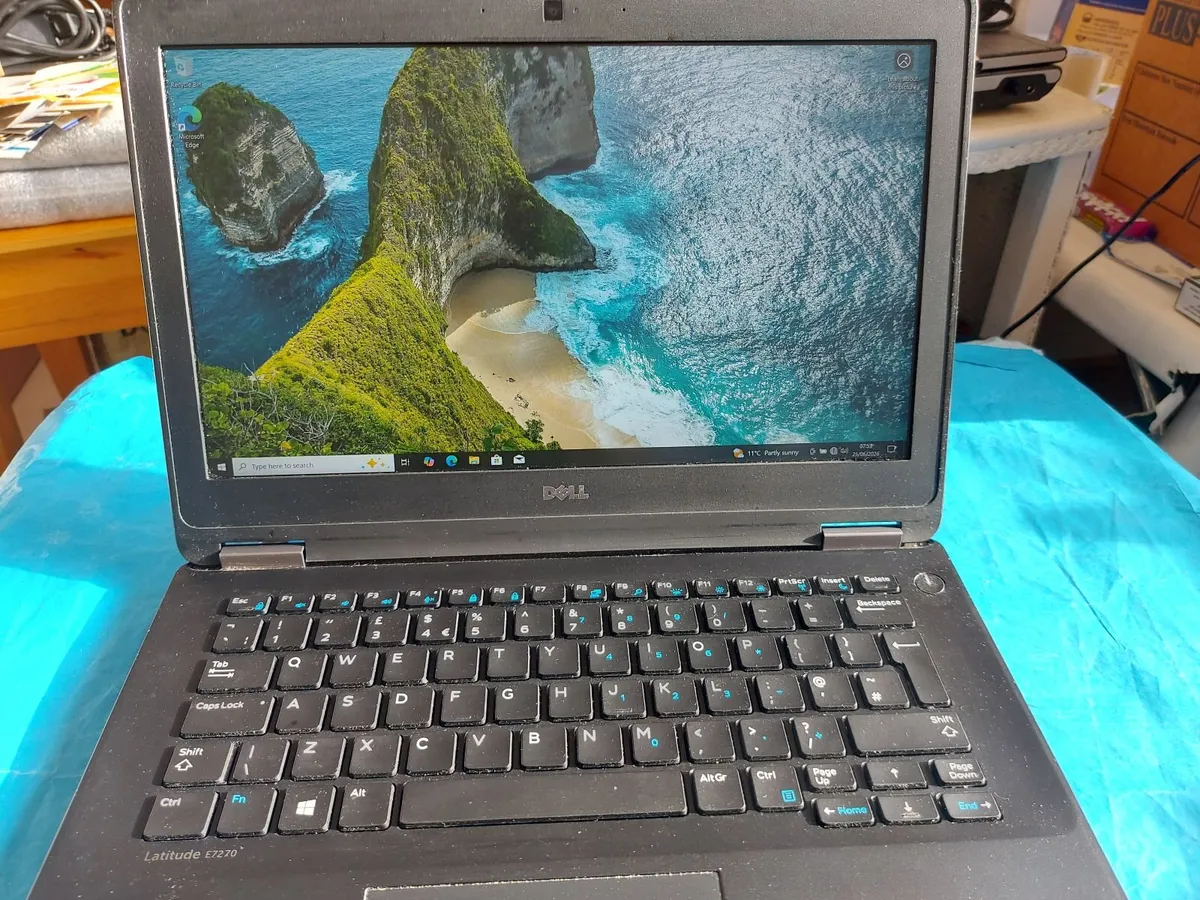 Dell Latitude E7270, 16GB Ram, 500GB SSD, Wins 10 - Image 1