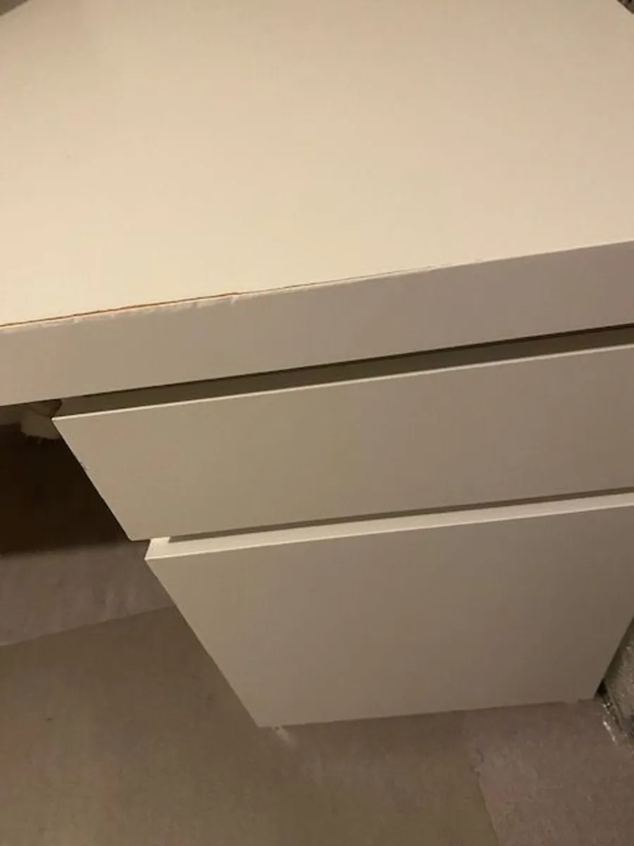 Desk - Ikea Malm - Image 4