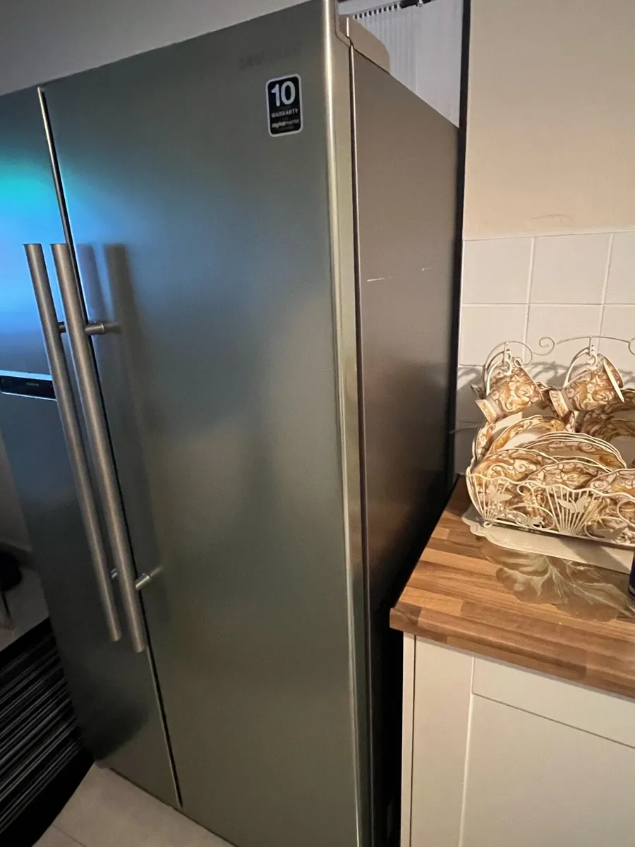 Fridge freezer - Image 2