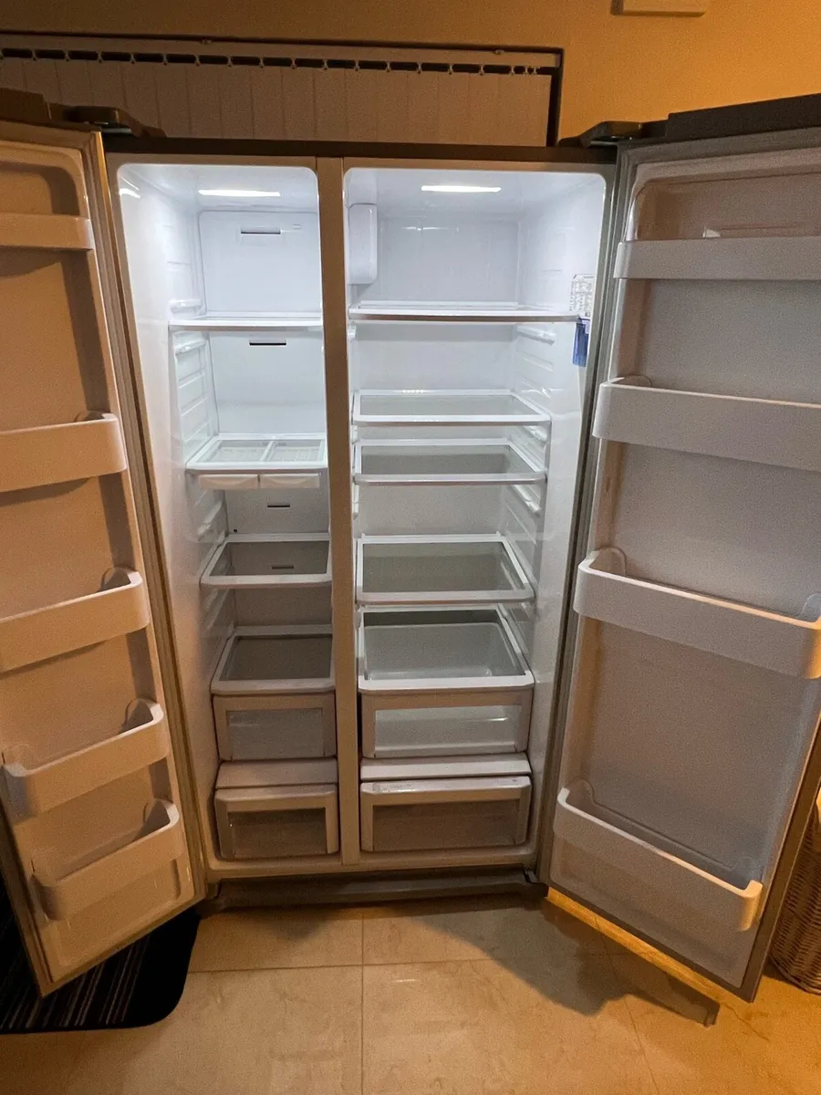 Fridge freezer - Image 4