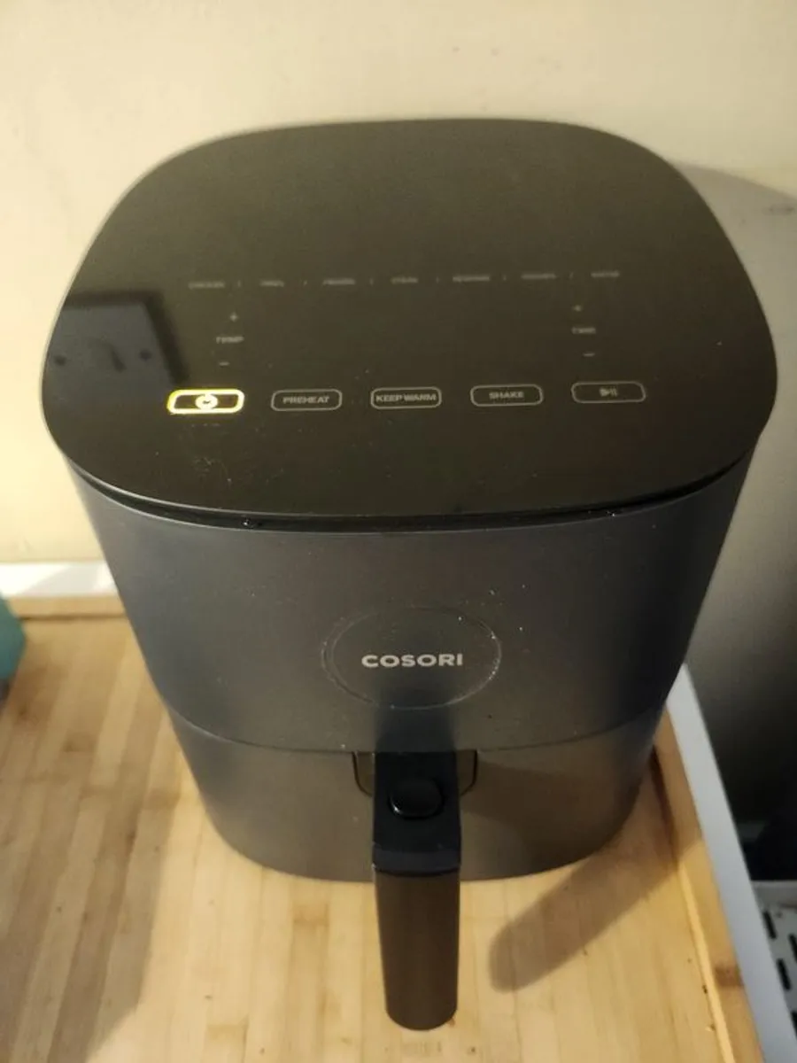Cosori Pro LE 4.7L Digital Air Fryer Excellent Condition - Image 1