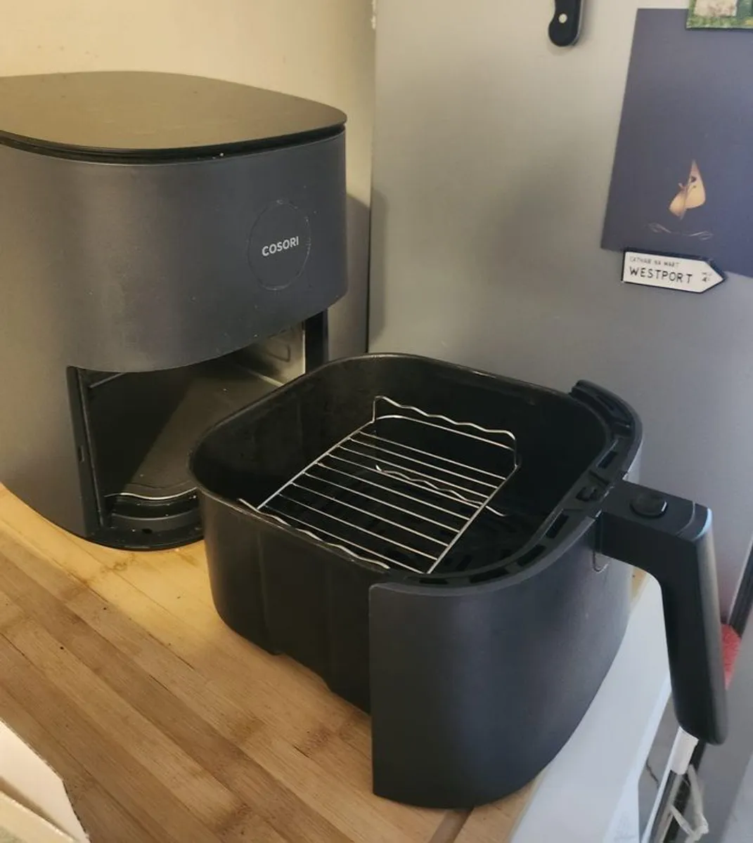 Cosori Pro LE 4.7L Digital Air Fryer Excellent Condition - Image 3