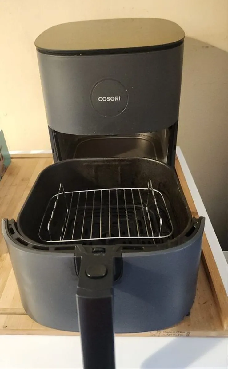 Cosori Pro LE 4.7L Digital Air Fryer Excellent Condition - Image 4