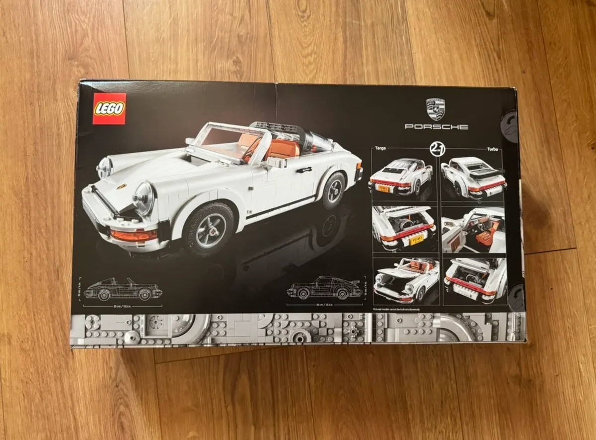 Porsche 911 Lego Set - Image 2