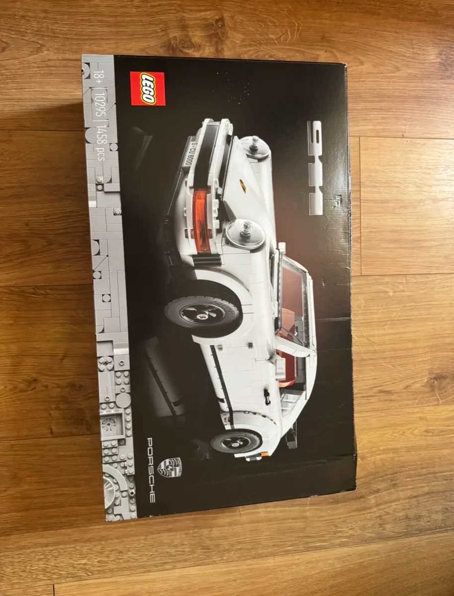Porsche 911 Lego Set - Image 3