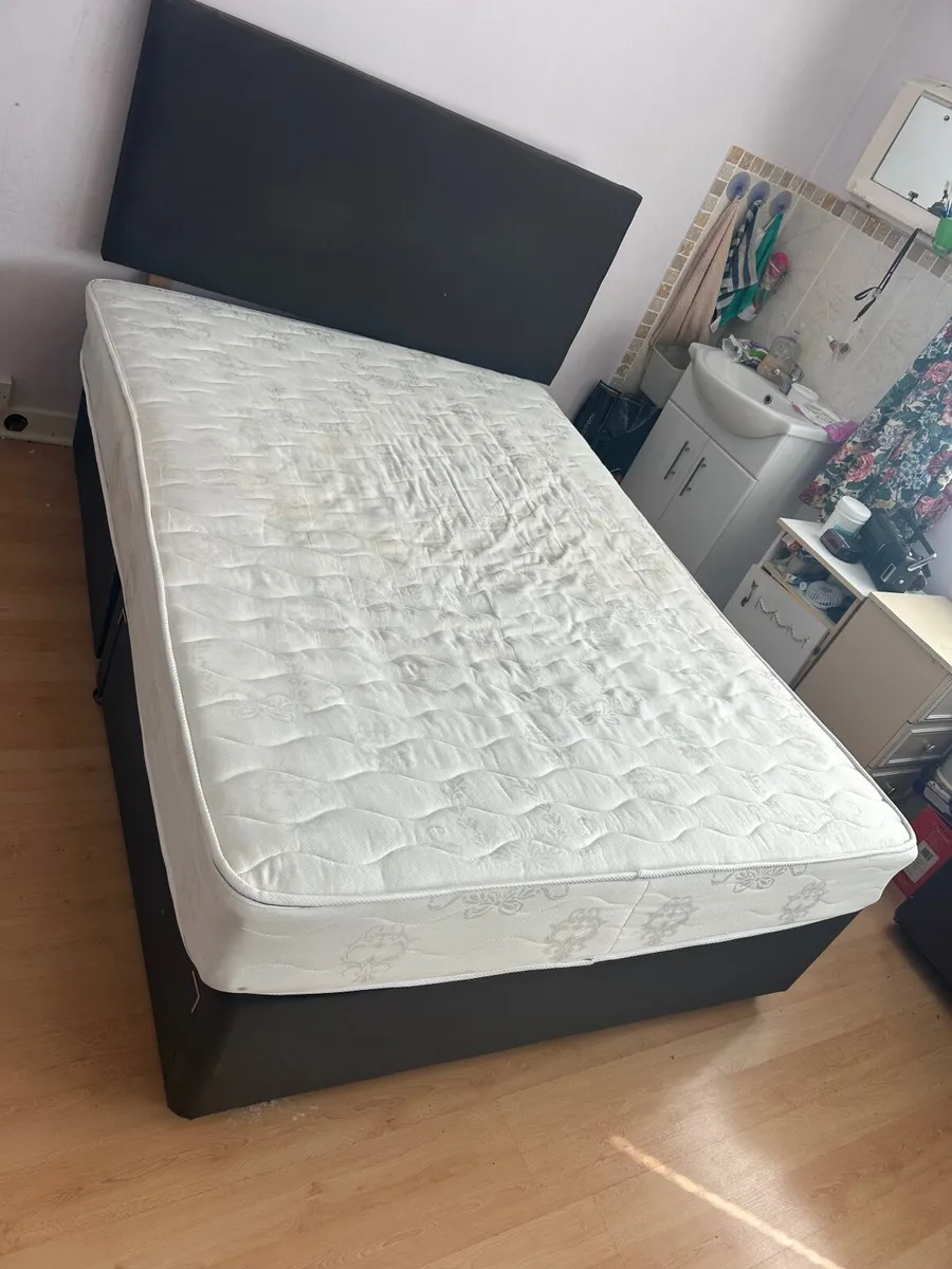 Double bed frame and mattress - Image 3