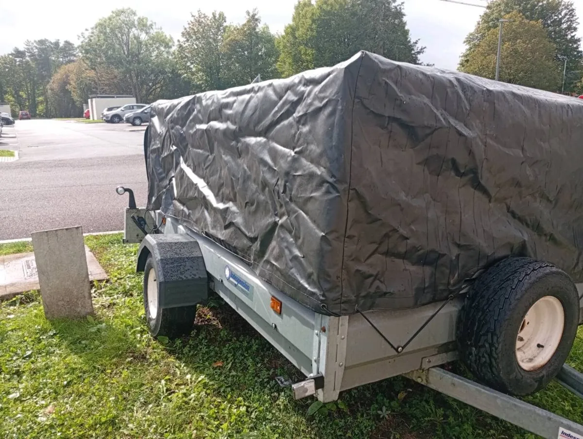 8×5 Indespension box trailer - Image 2