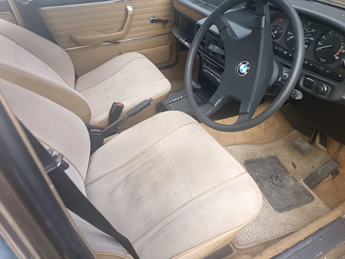 BMW 525 E12 1980 - Image 4