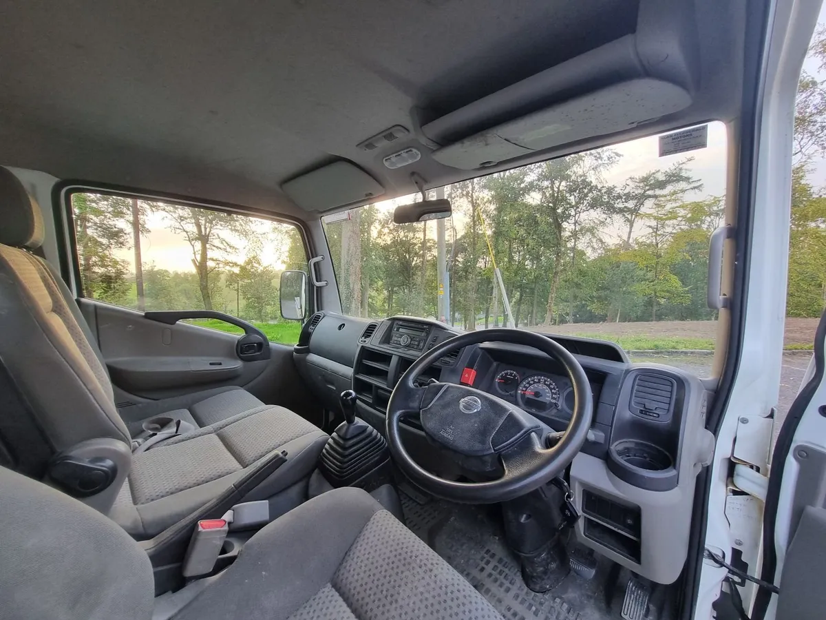 2013 Nissan Cabstar Pickup - Image 2