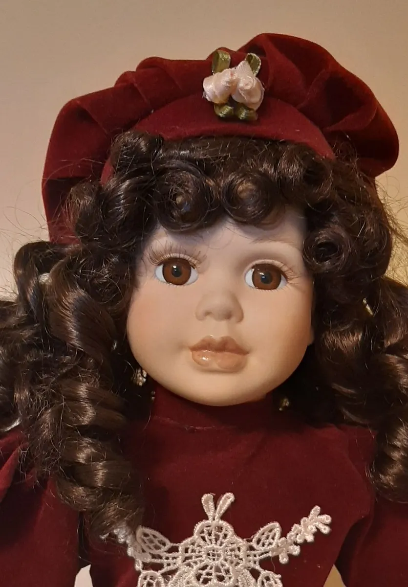 Porcelain dolls - Image 1