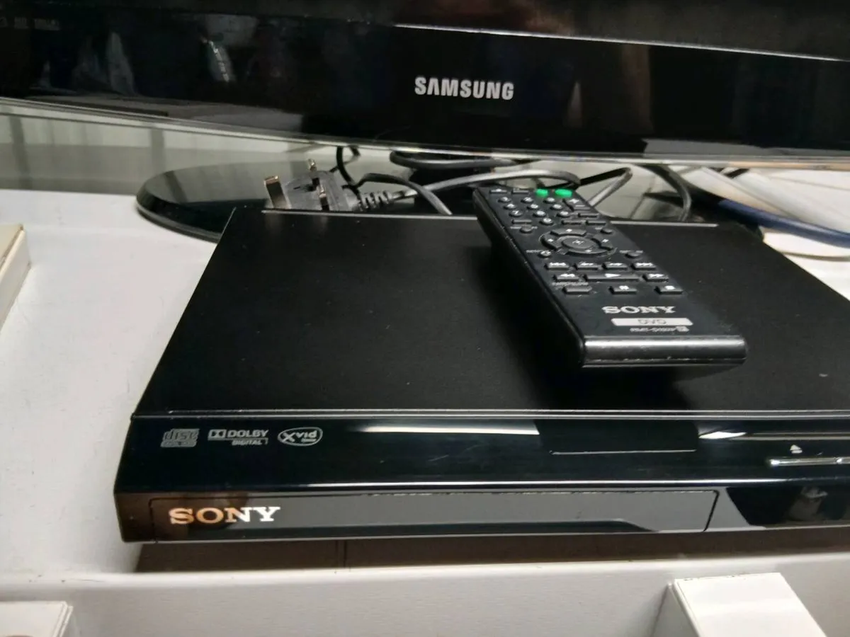 Sony DVP-SR760H DVD Player with HDMI & Remote - Image 4
