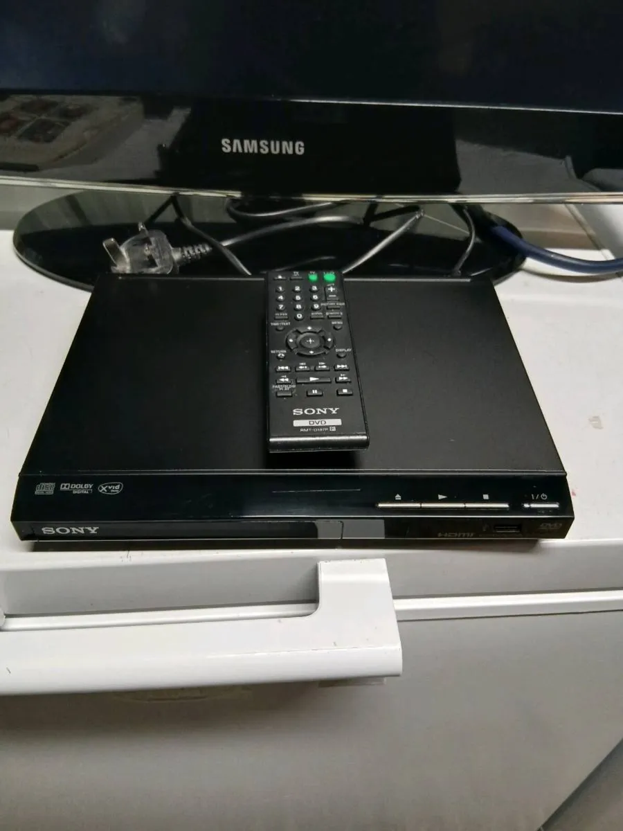 Sony DVP-SR760H DVD Player with HDMI & Remote - Image 1