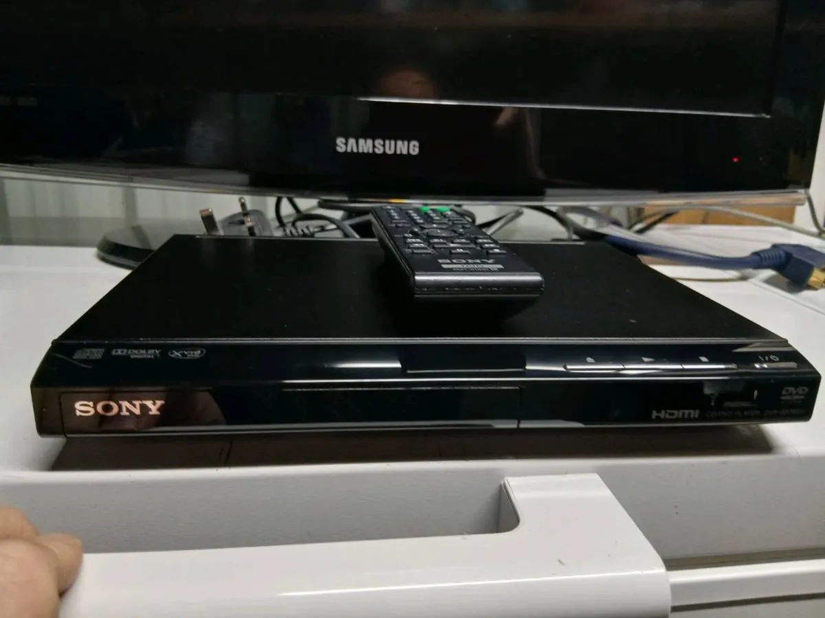 Sony DVP-SR760H DVD Player with HDMI & Remote - Image 2