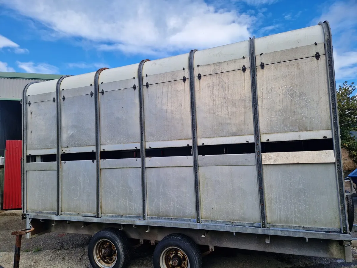 Cattle trailer - Image 2