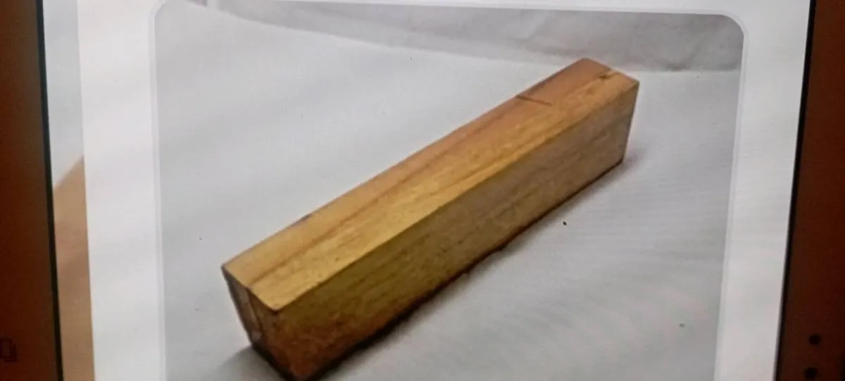 VINTAGE WOODEN PINCDCIL CASE   1970s - Image 2