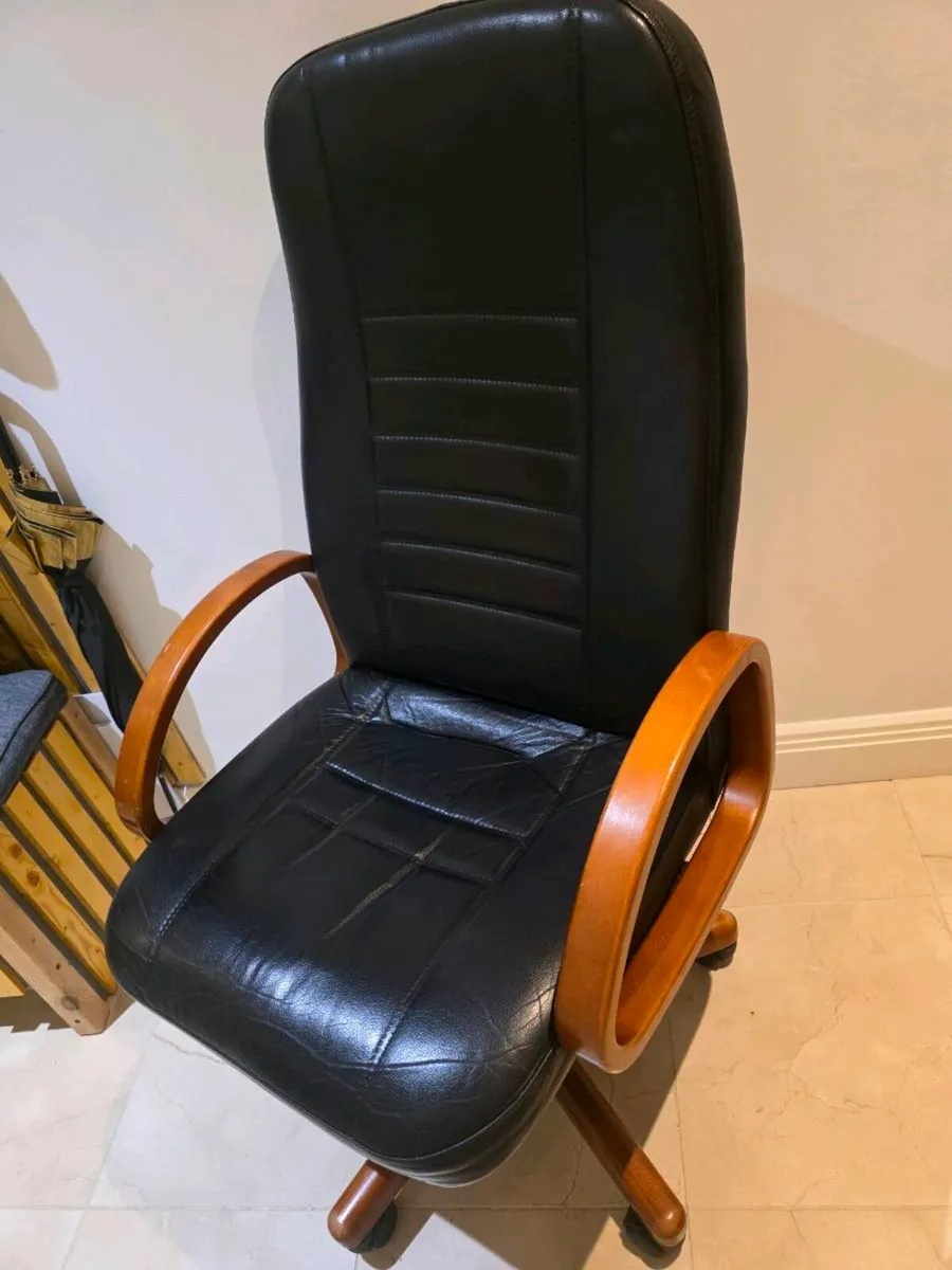 Office chair - Image 3