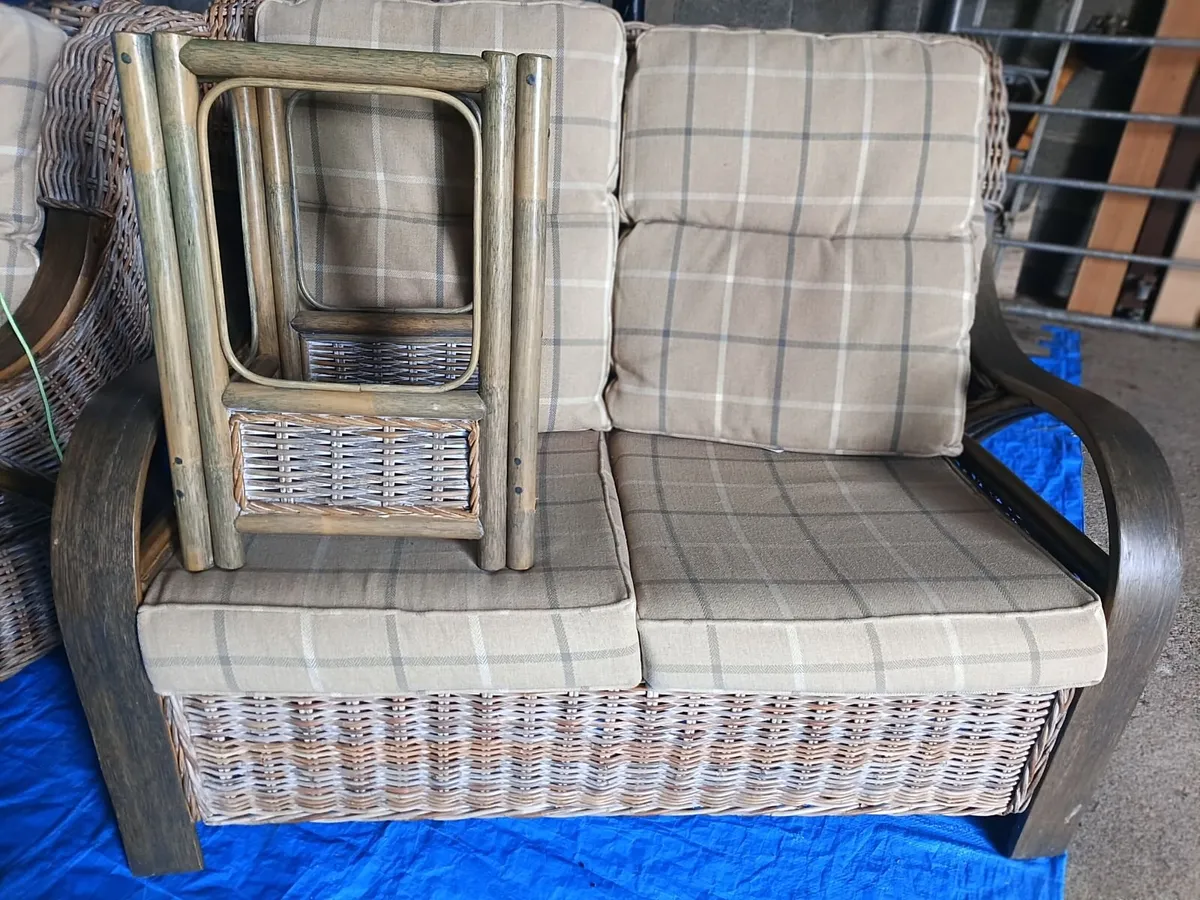 3-piece woven rattan/wicker furniture - Image 3
