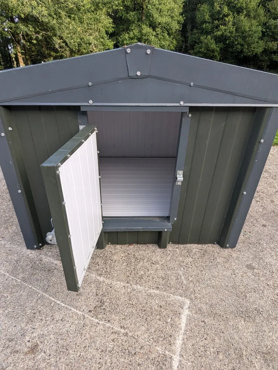 Dog Kennel - Insulated - Image 2