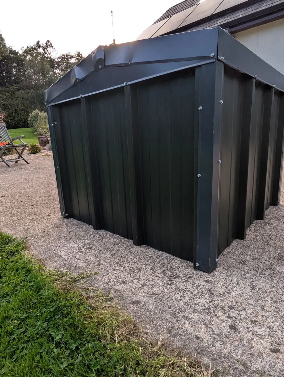 Dog Kennel - Insulated - Image 3