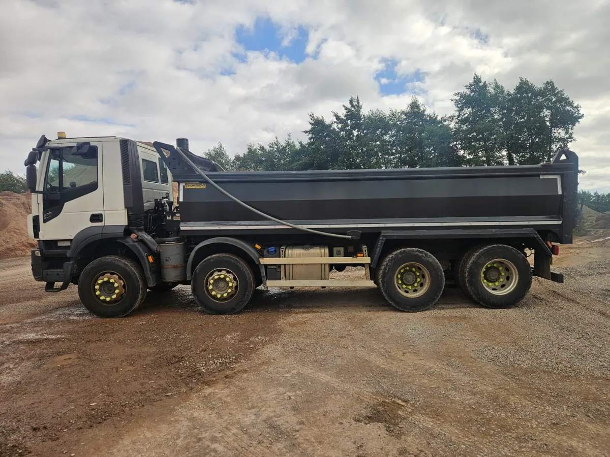 Iveco Xway420 Trakker Tipper - Image 4