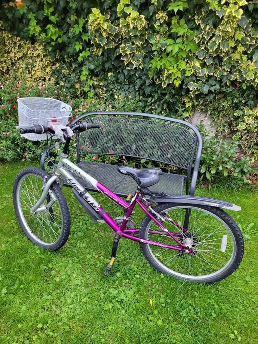 Kids bike 24 inch - Image 1