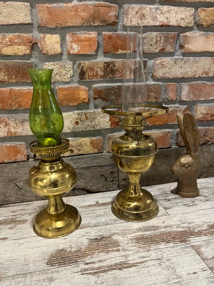 Vintage oil lamp - Image 1
