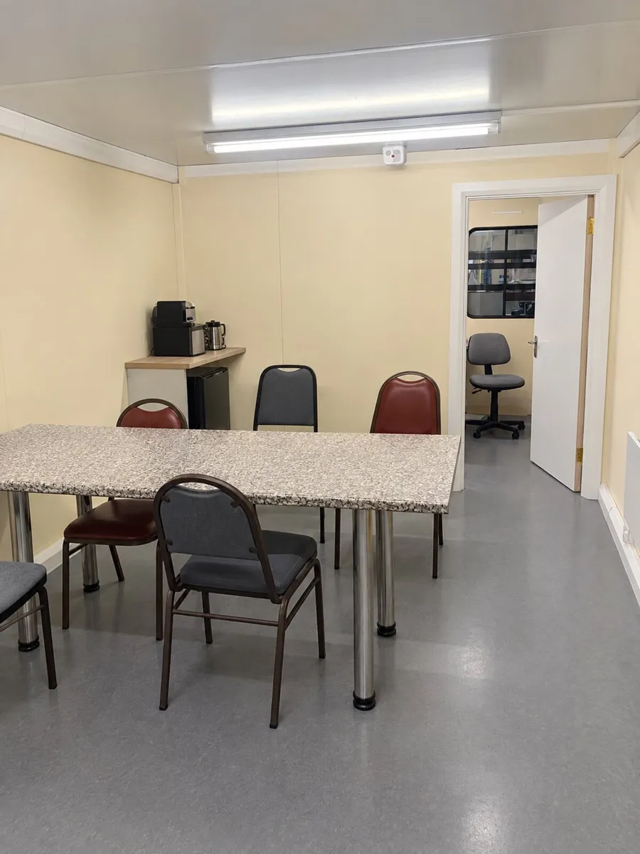 24ft Office/ canteen container cabin - Image 4