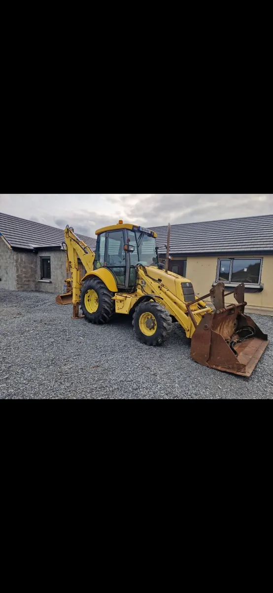 New Holland rubber tyre backhoe - Image 1