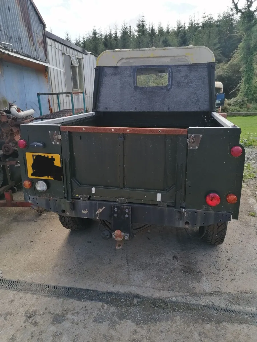 Land Rover 1991 - Image 2