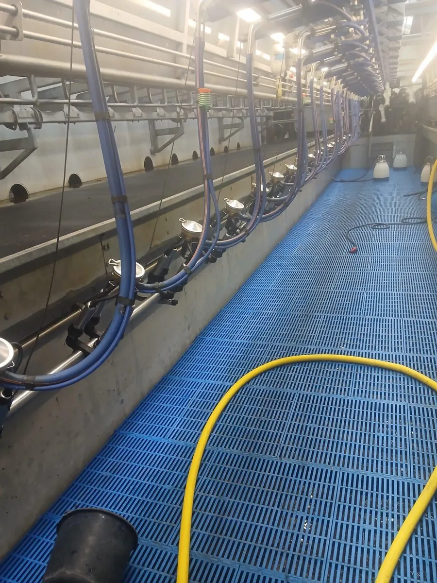 Delaval 22 unitswingover over - Image 1