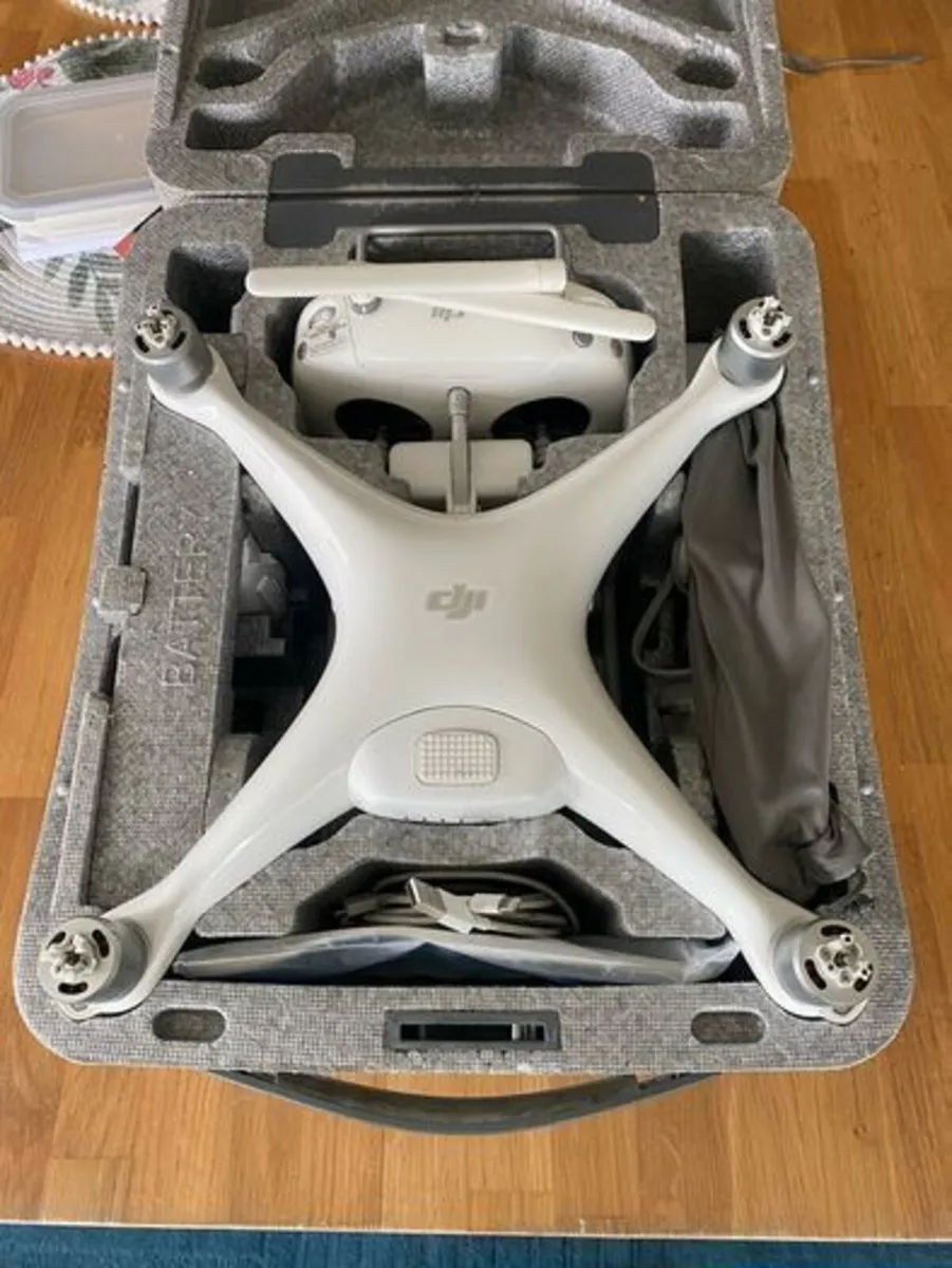 Drone Phantom 4 Pro - Image 2