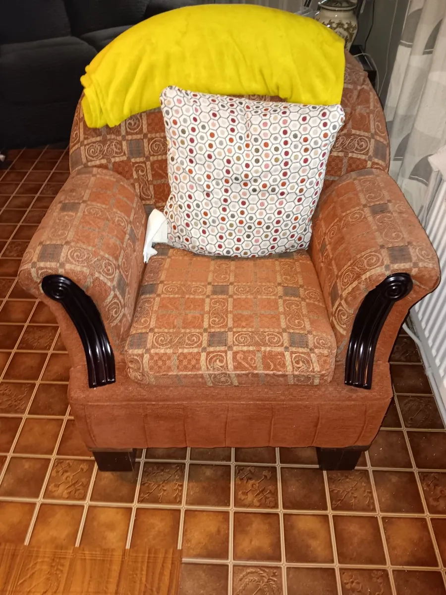 Couch 2 Armchairs - Image 1