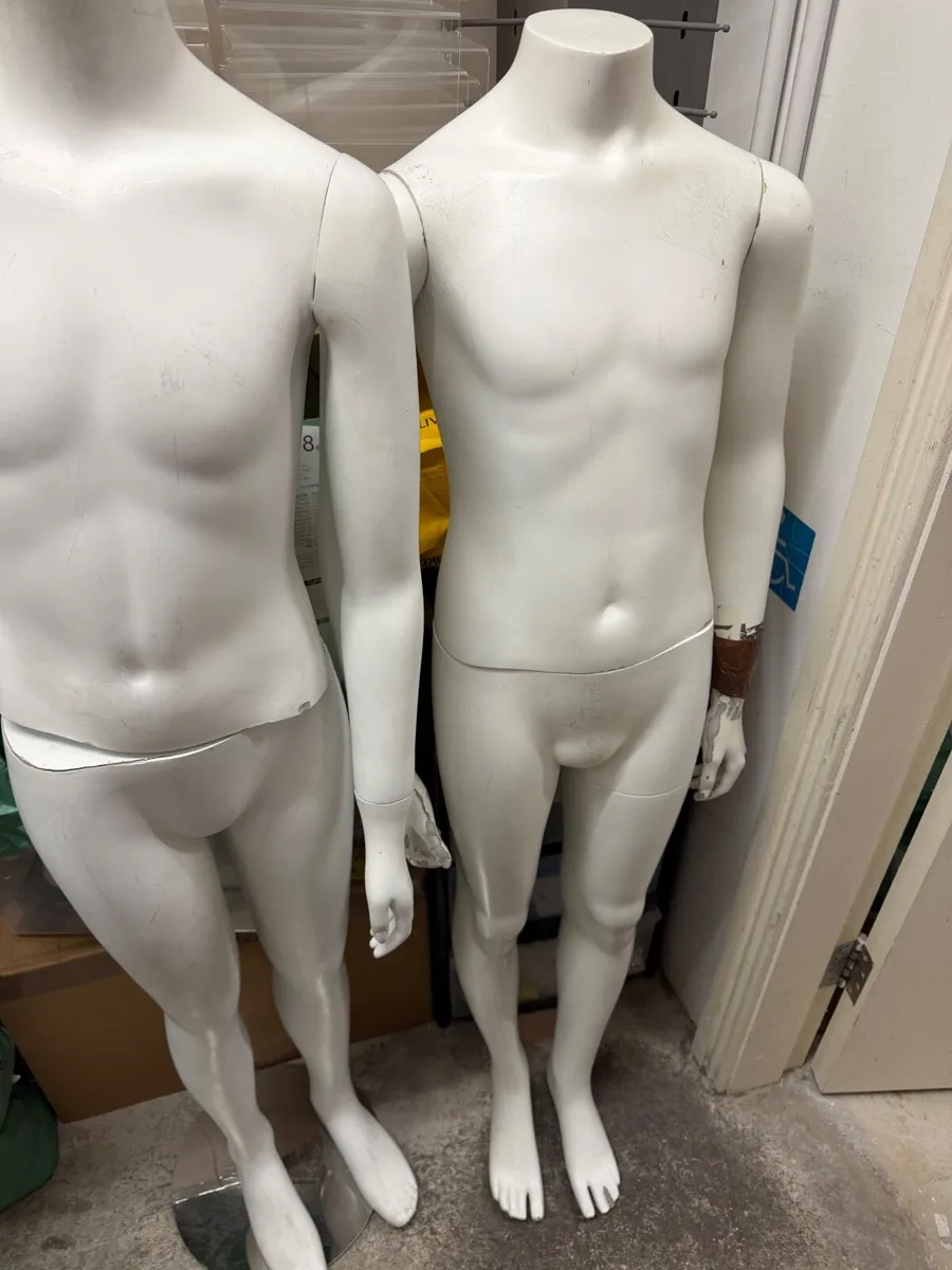 Mannequins - Image 2
