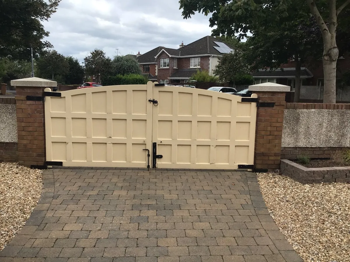 Hard wood gates - Image 1