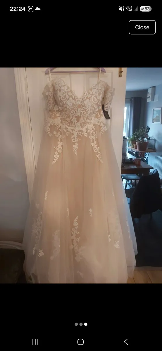 Wedding dress - Image 3