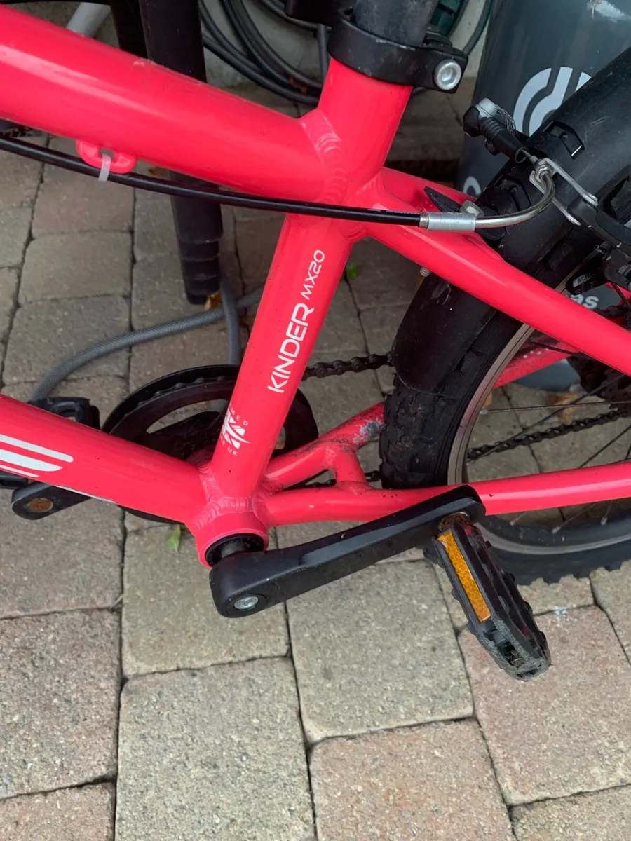 Girls bike - Image 2