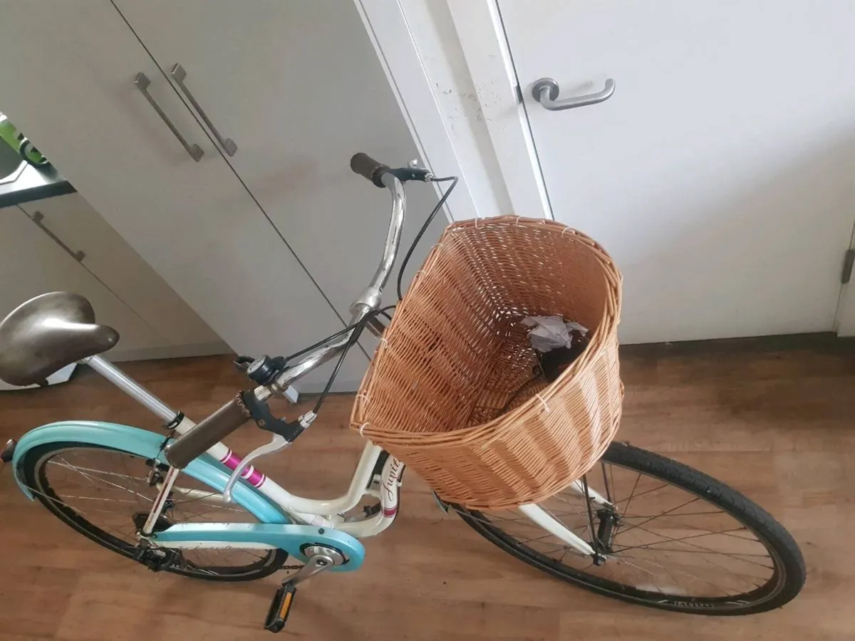 Ladies city bike - Image 3
