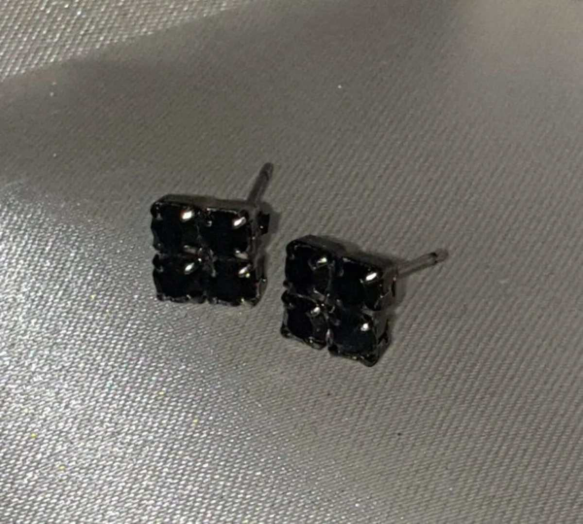Vintage Silver/Midnight Sapphire Earrings - Image 4