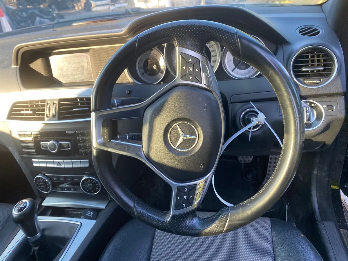🟢 2014 MERCEDES C C220 CLASS BREAKING FOR PARTS - Image 2