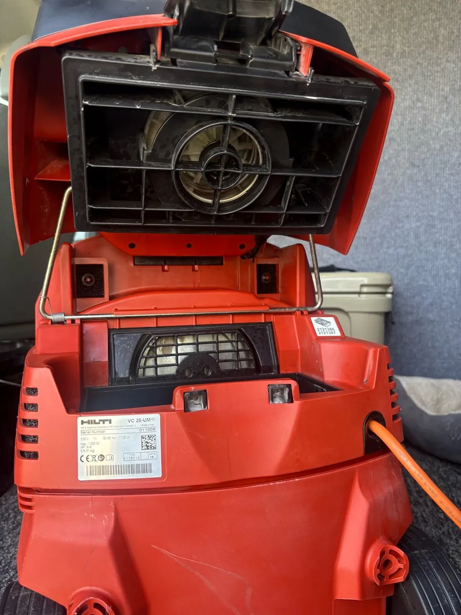 Hilti 20 VC UM 110V Vacuum Wet/ Dry - Image 3