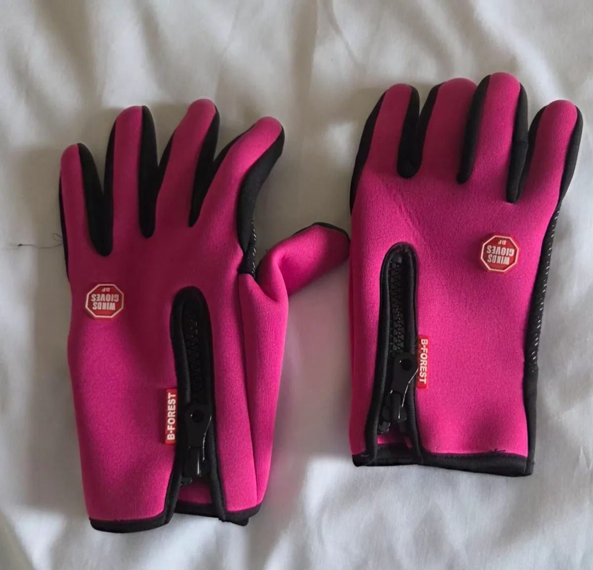 Bike rack and gloves - Image 3