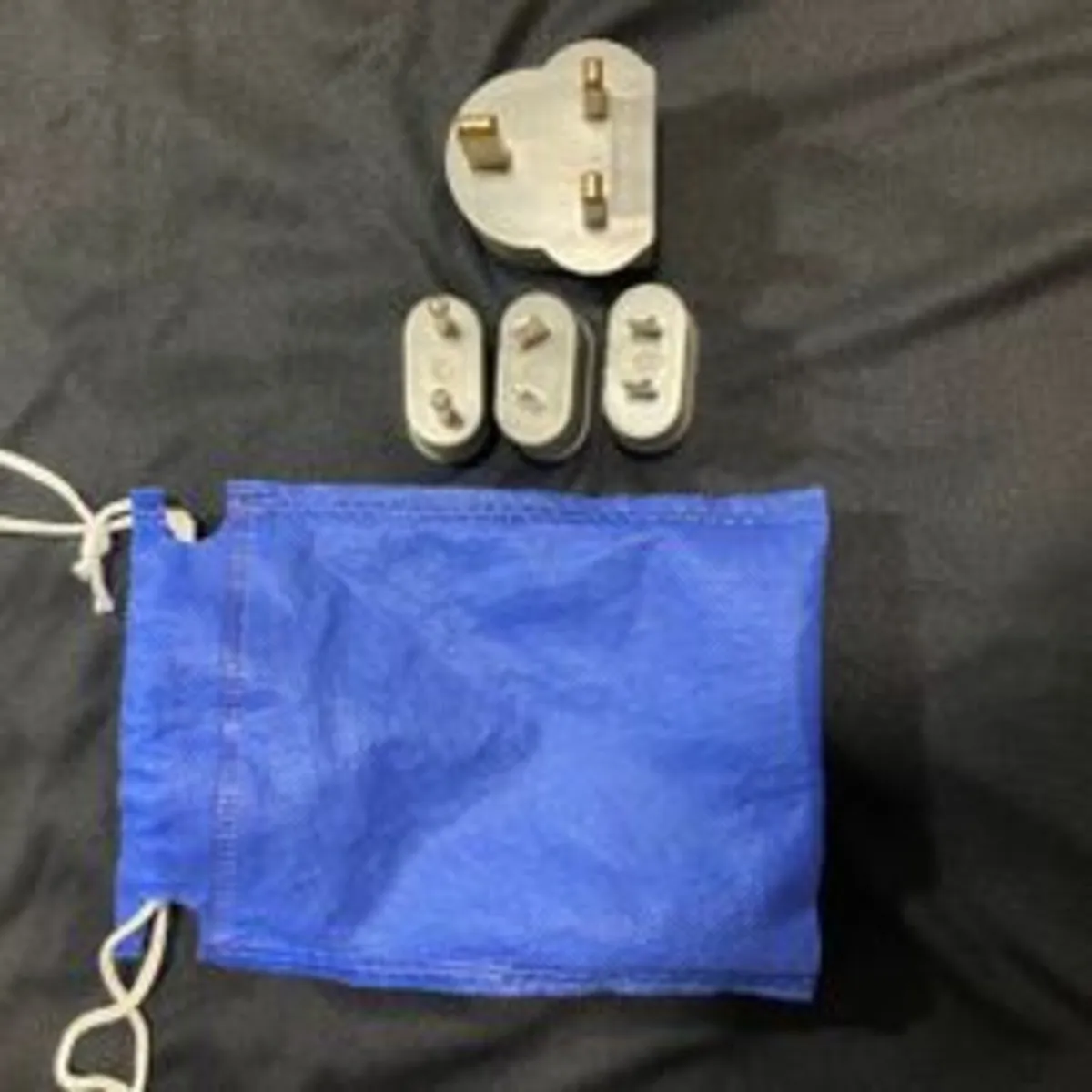 Travel adapters - Image 2